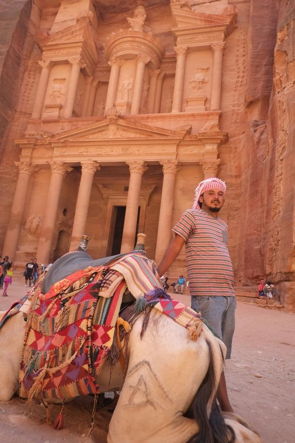 Al Ḩayy Happy Bedouin House Petra Bed & Breakfast エクステリア 写真